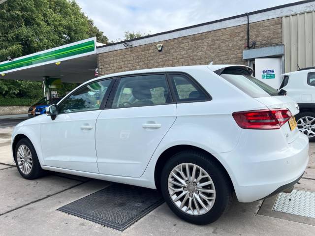 2015 Audi A3 1.6 TDI SE Technik Sportback Euro 6 (s/s) 5dr