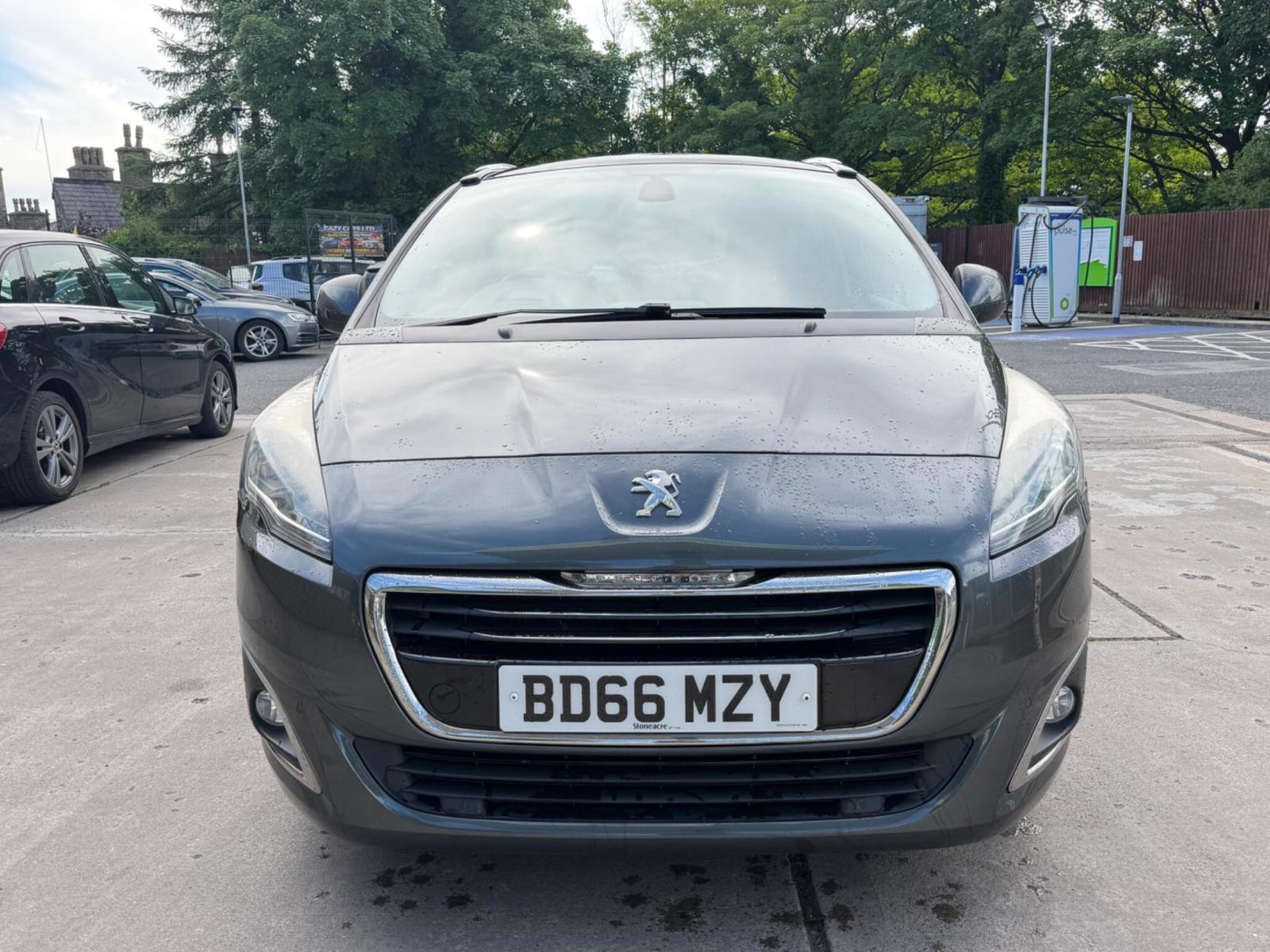 2016 Peugeot 5008