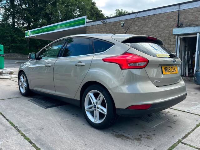 2015 Ford Focus 1.6 TDCi Zetec Euro 5 (s/s) 5dr