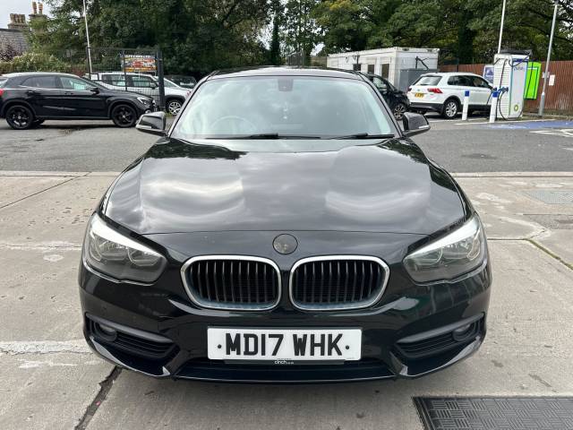 BMW 1 Series 2.0 118d SE Euro 6 (s/s) 5dr Hatchback Diesel Black